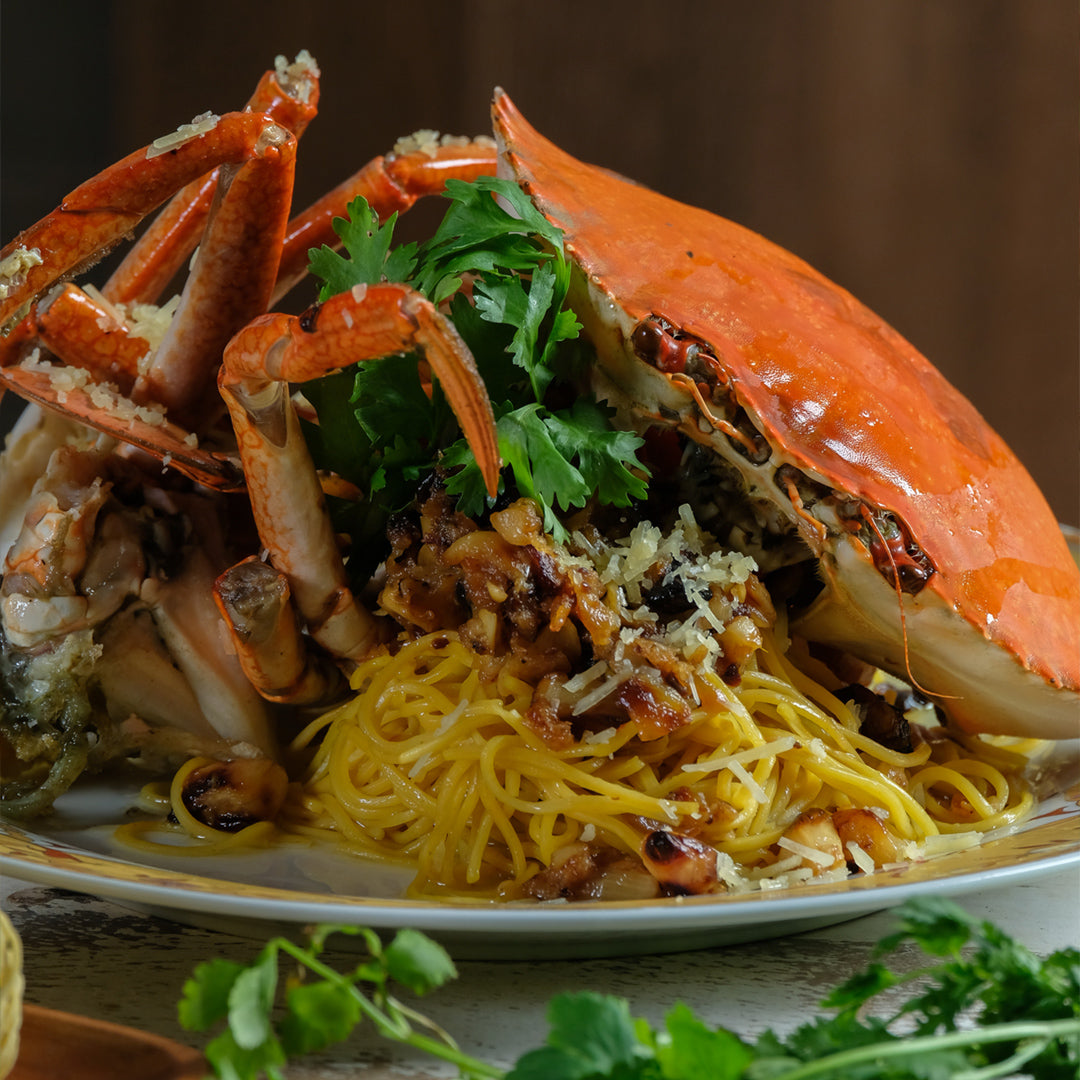 ROASTED GARLIC CRAB AND GARLIC NOODLES